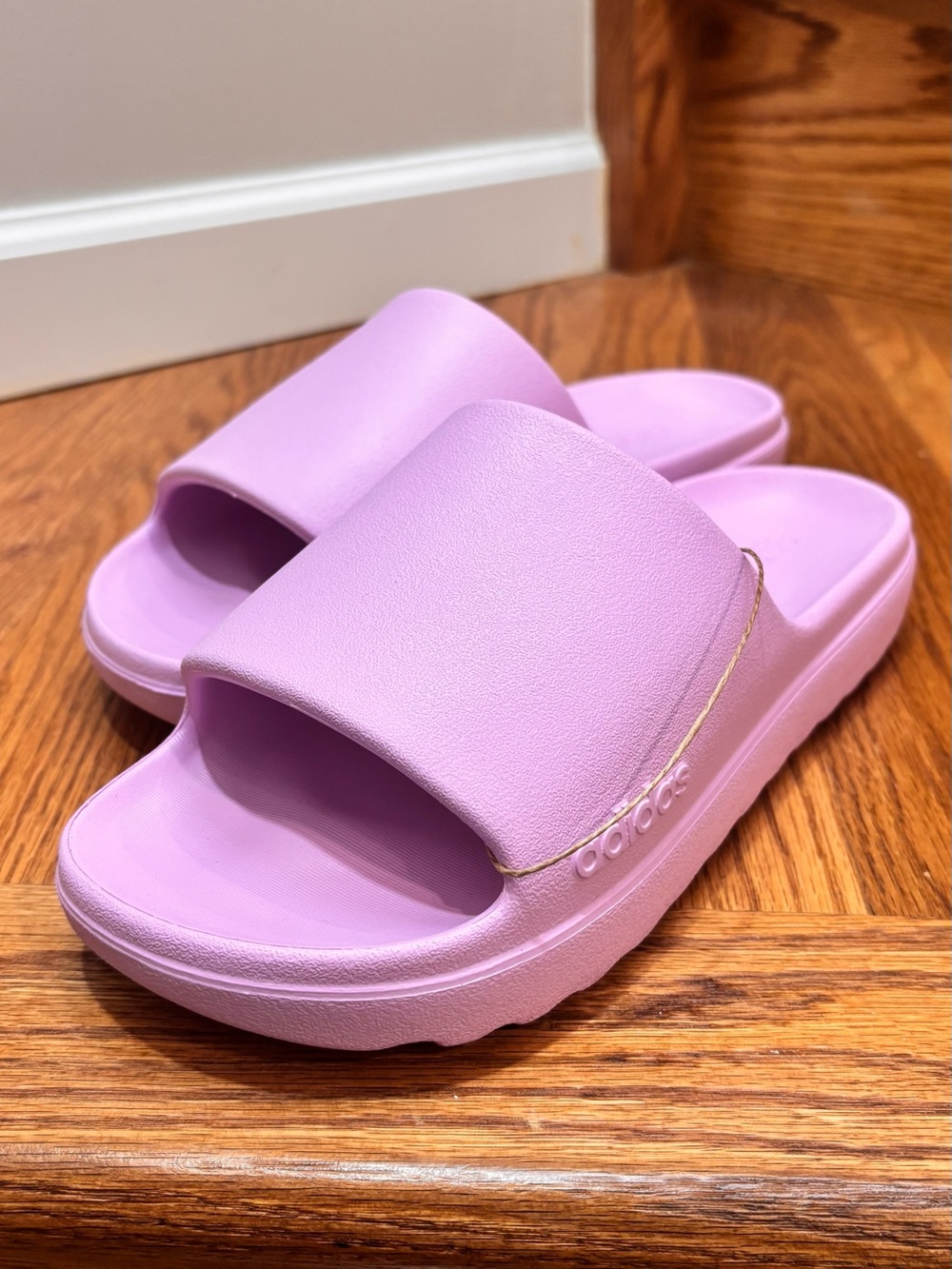 Guaranteed Authentic adidas Adilette Lumia Slides in Bliss Lilac Women:10 Men:9